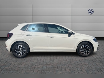 Used Volkswagen Polo 2024 for sale - 78469391: Photo