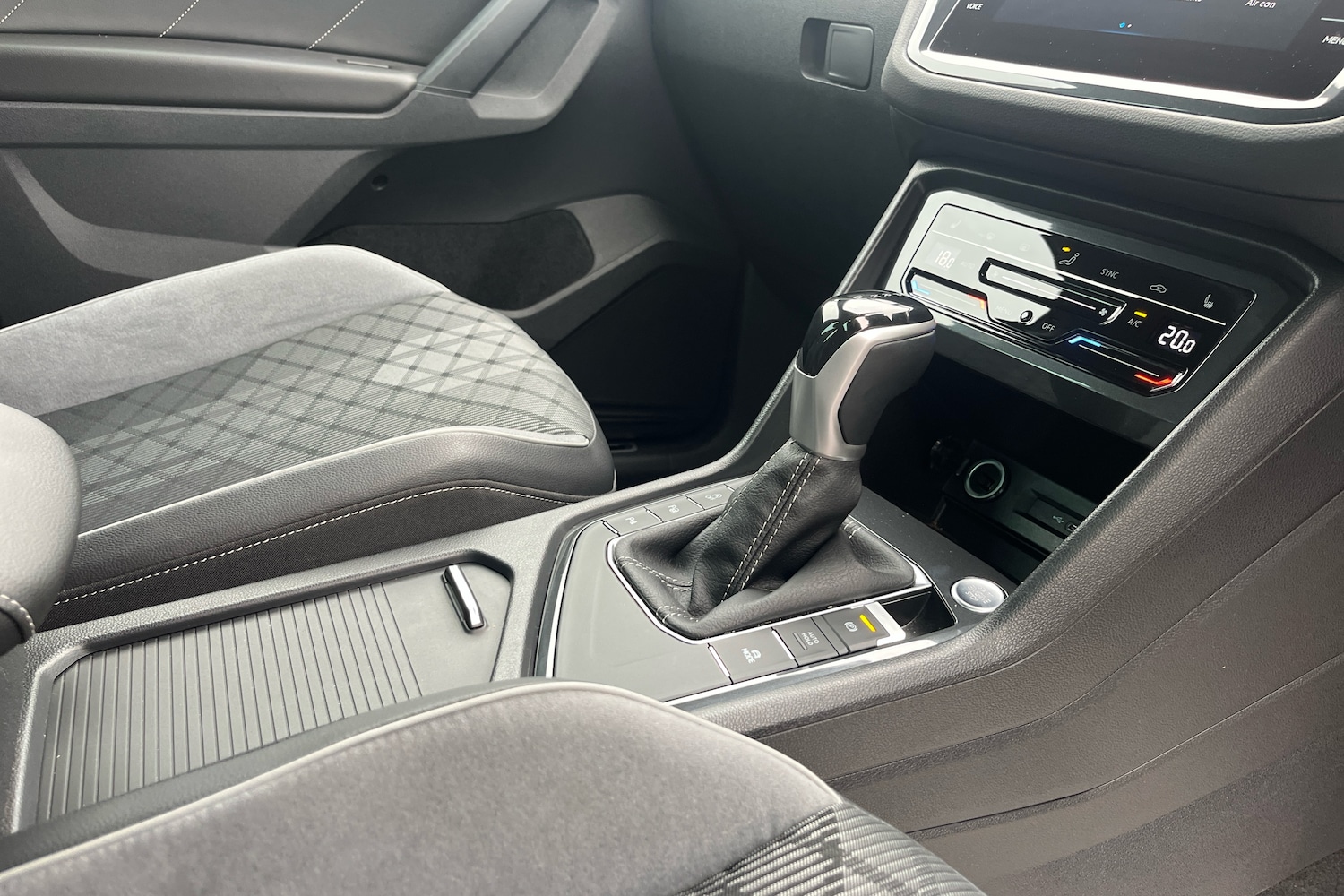 Used Volkswagen Tiguan 2023 for sale - 76676307: Photo 10