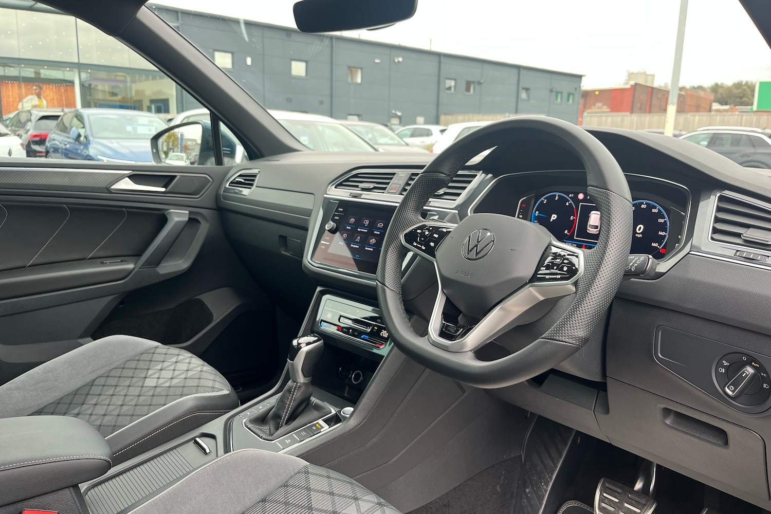 Used Volkswagen Tiguan 2023 for sale - 76676307: Photo 6