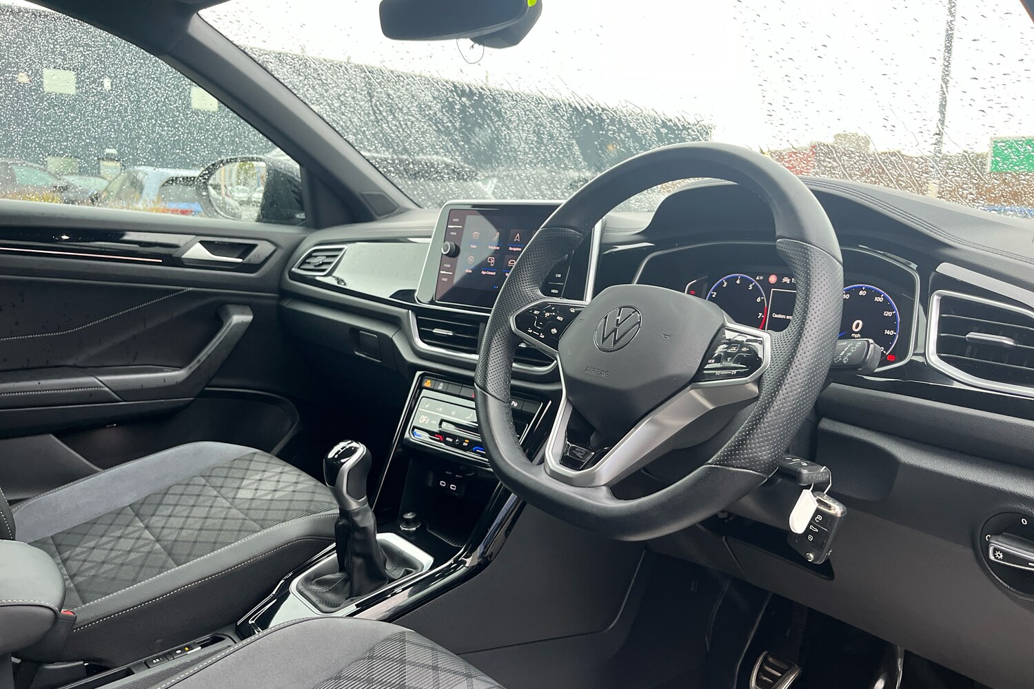 Used Volkswagen T-Roc 2022 for sale - 77841077: Photo 6