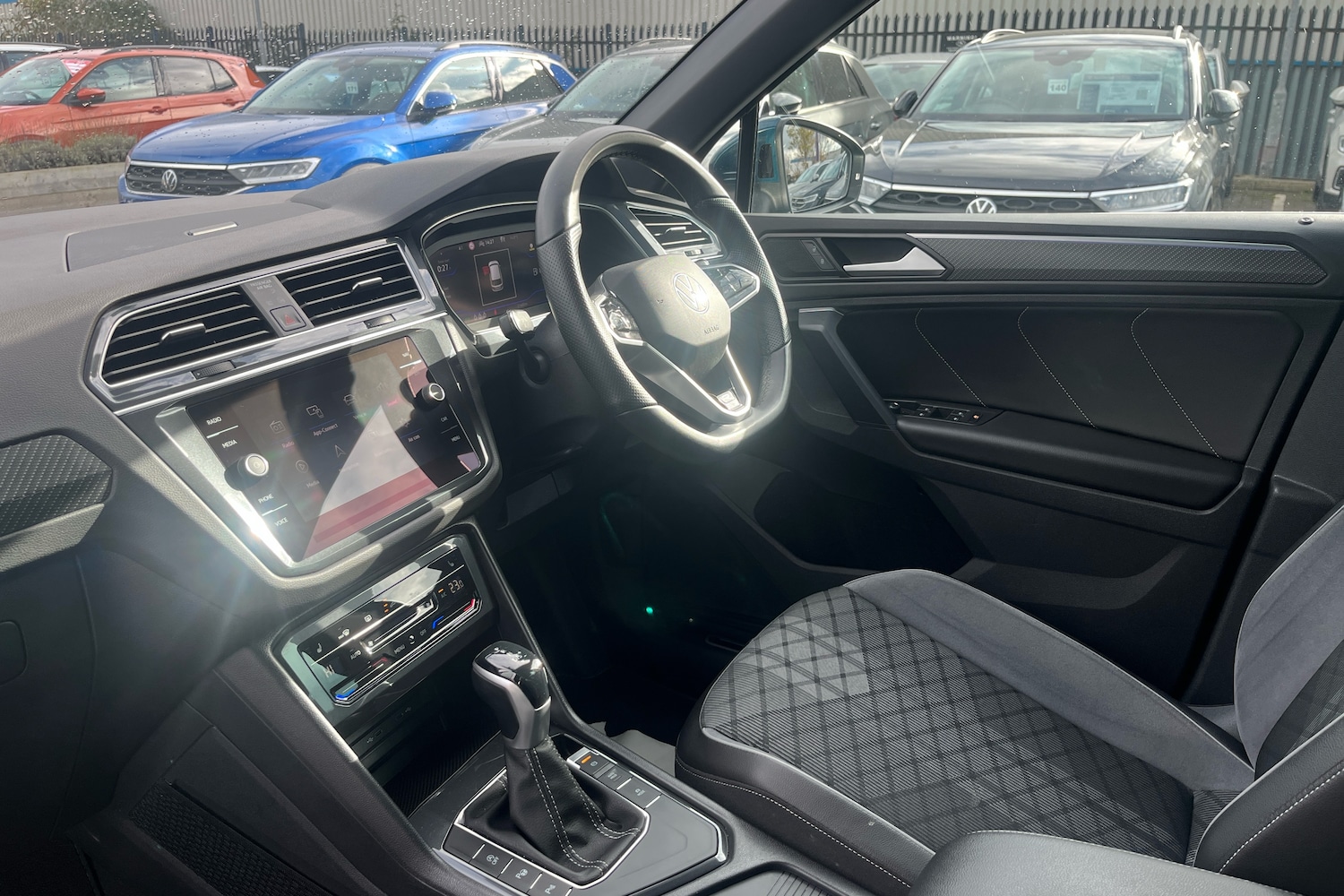 Used Volkswagen Tiguan 2023 for sale - 76676407: Photo 2