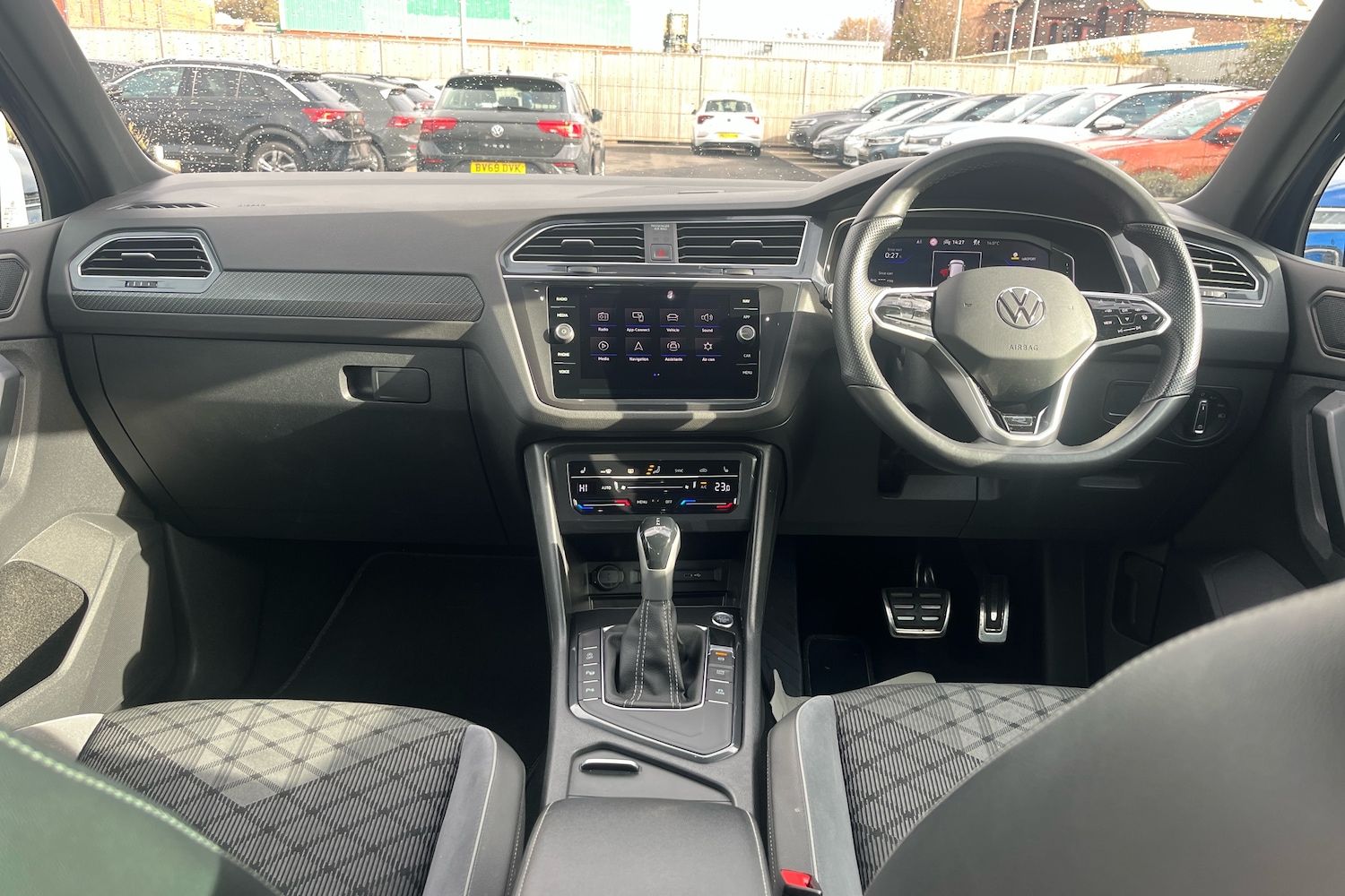 Used Volkswagen Tiguan 2023 for sale - 76676407: Photo 8