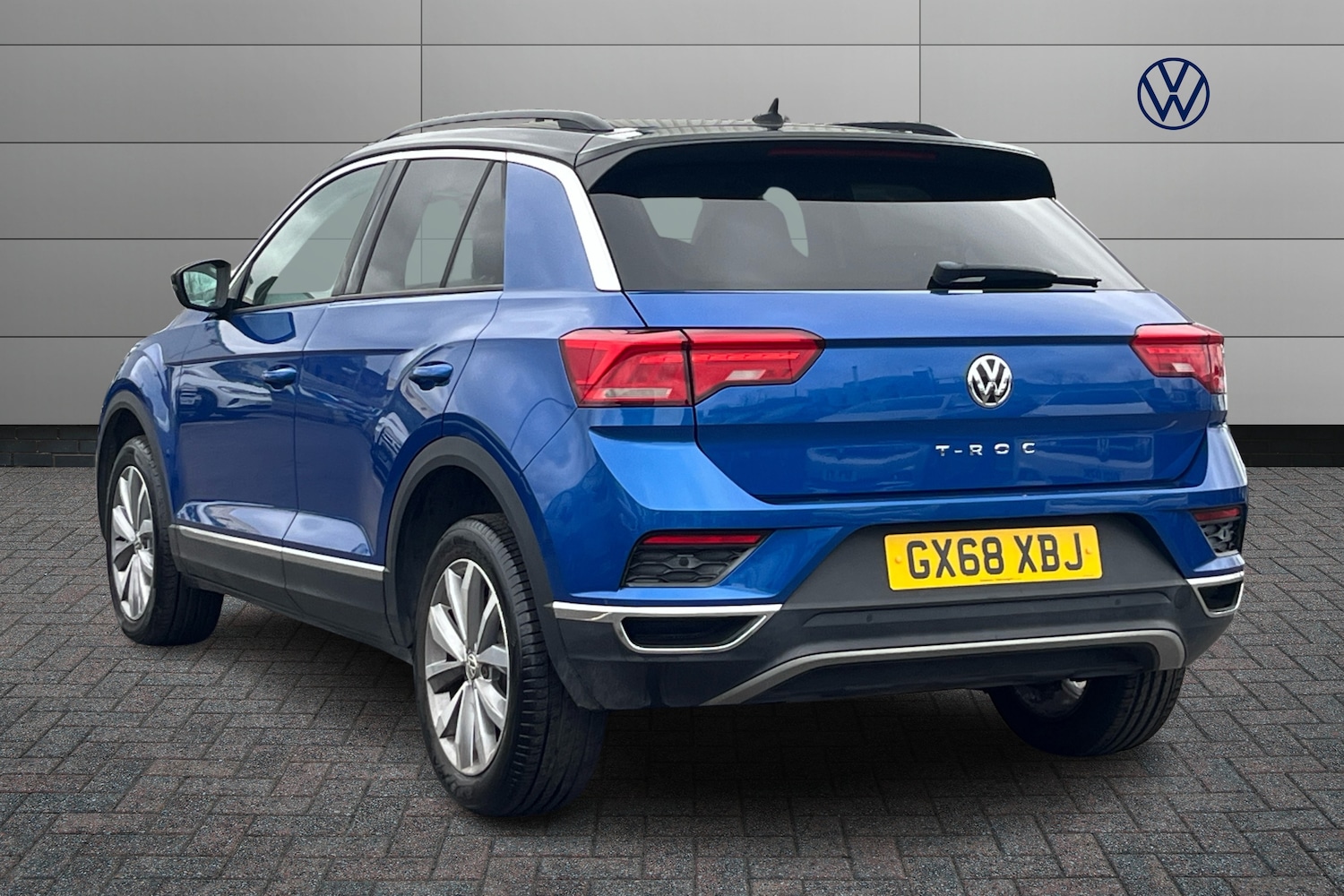 Used Volkswagen T-Roc 2018 for sale - 78198637: Photo 3