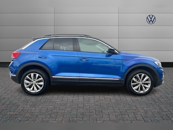 Used Volkswagen T-Roc 2018 for sale - 78198637: Photo