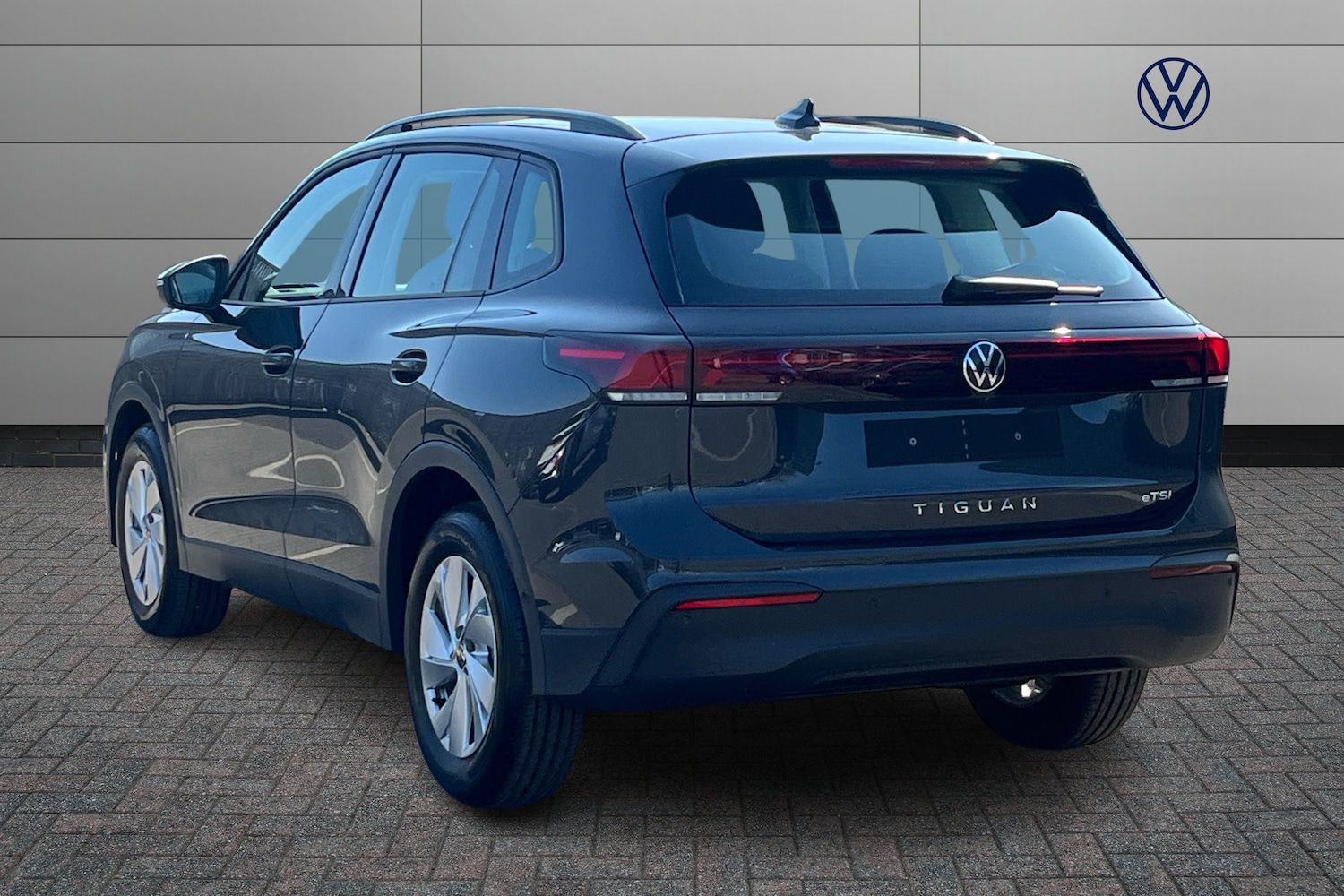 Used Volkswagen Tiguan 2024 for sale - 76677049: Photo 3