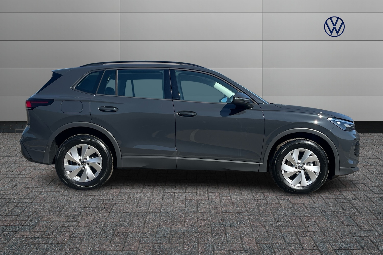 Used Volkswagen Tiguan 2024 for sale - 76677049: Photo 4