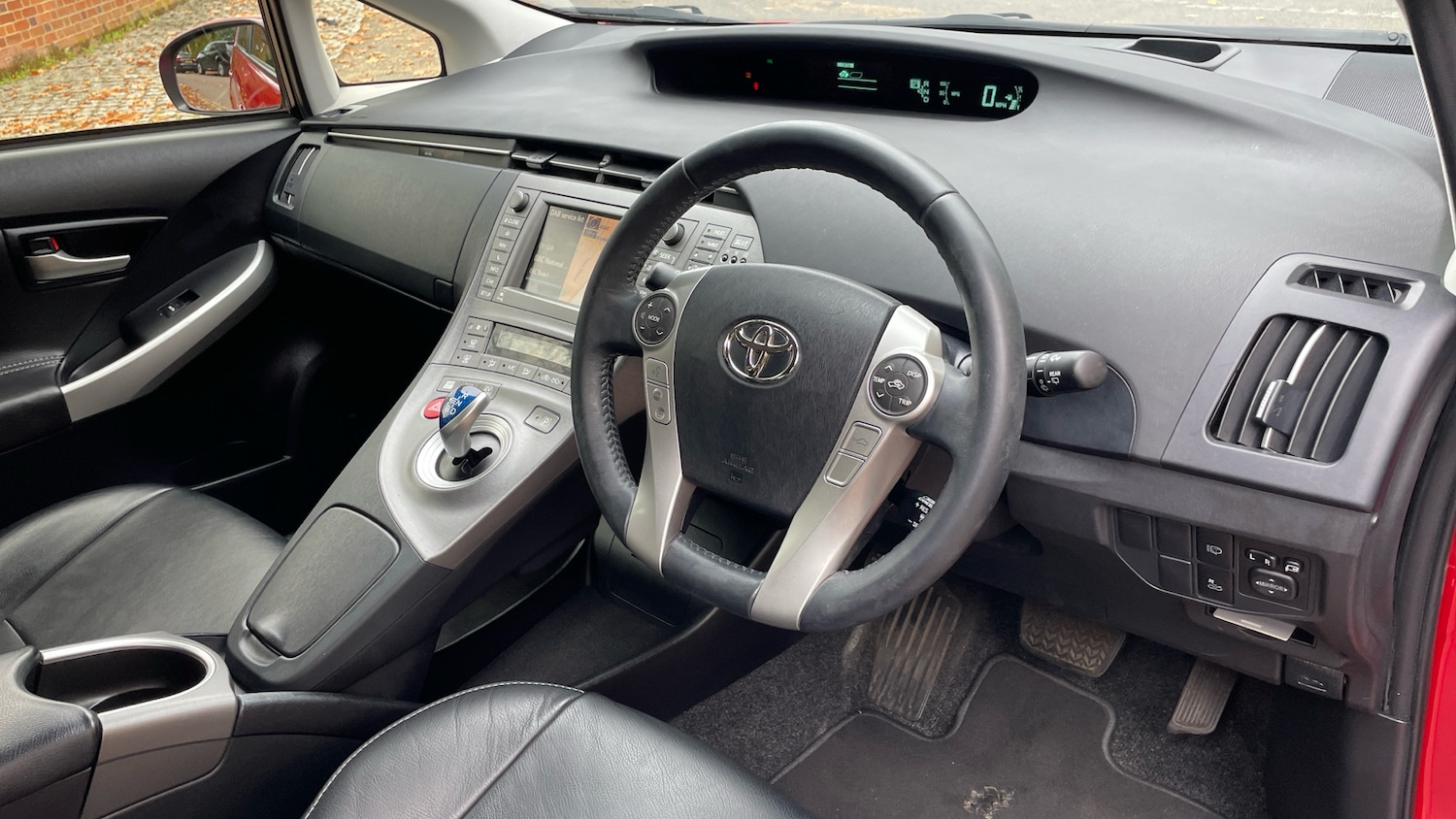 Used Toyota Prius 2015 for sale - 76574317: Photo 11