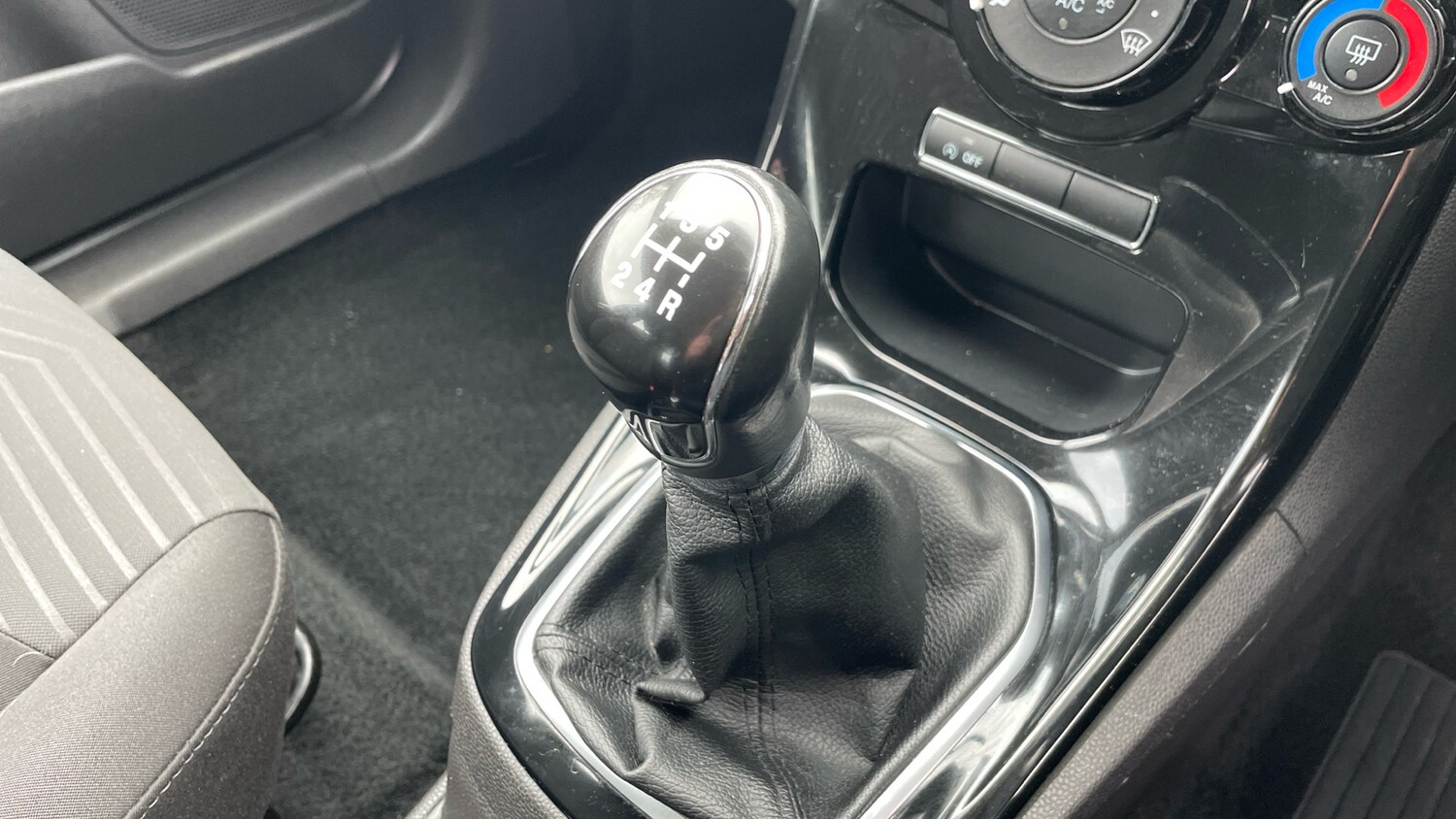 Used Ford Fiesta 2016 for sale - 77884344: Photo 20