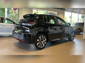 Used Peugeot 208 2025 for sale - 76803259: Photo