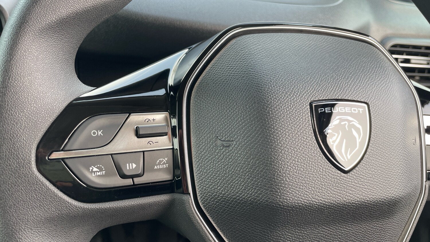 Used Peugeot Partner 2025 for sale - 77971201: Photo 23