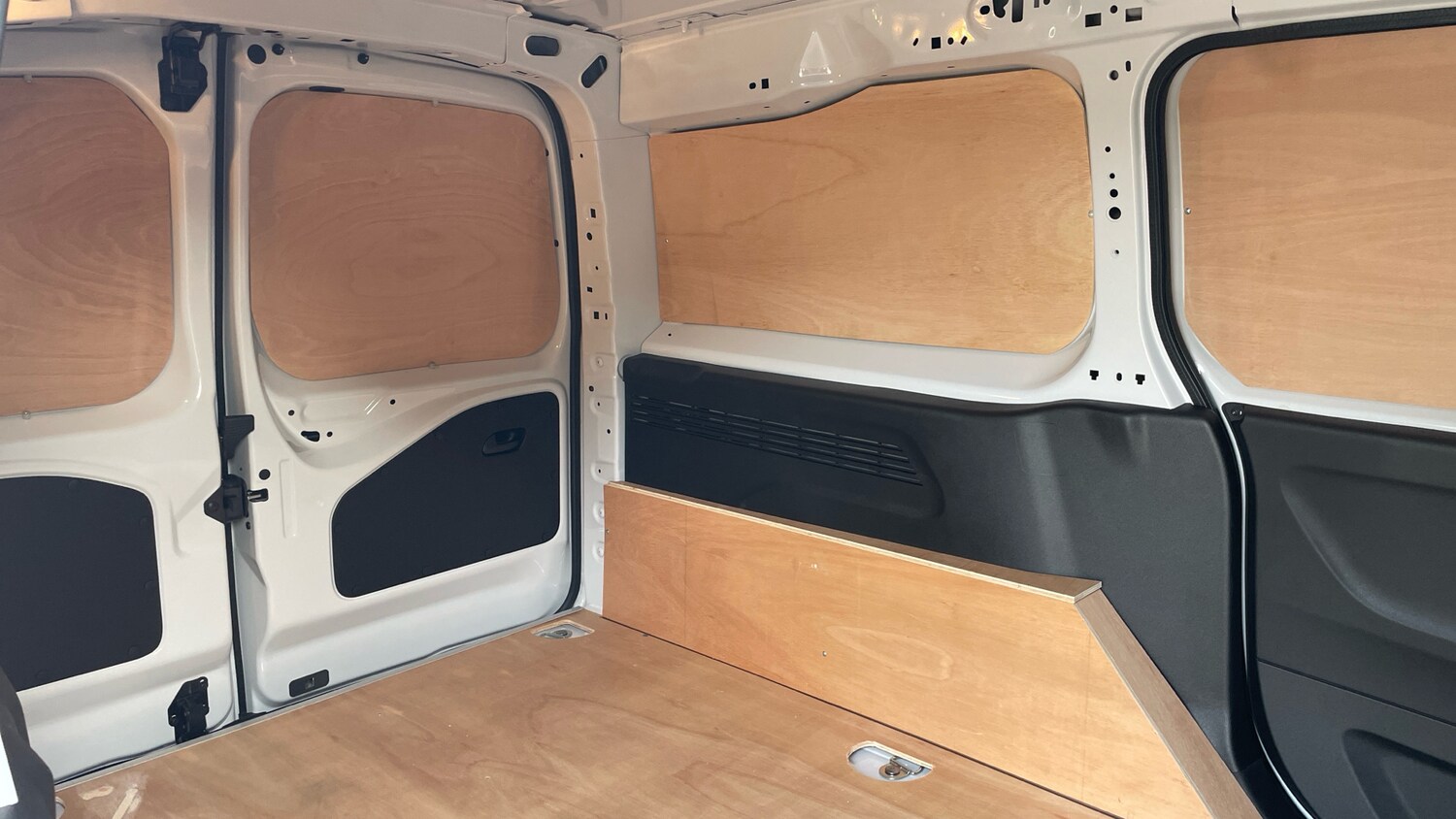 Used Peugeot Partner 2025 for sale - 77971201: Photo 33