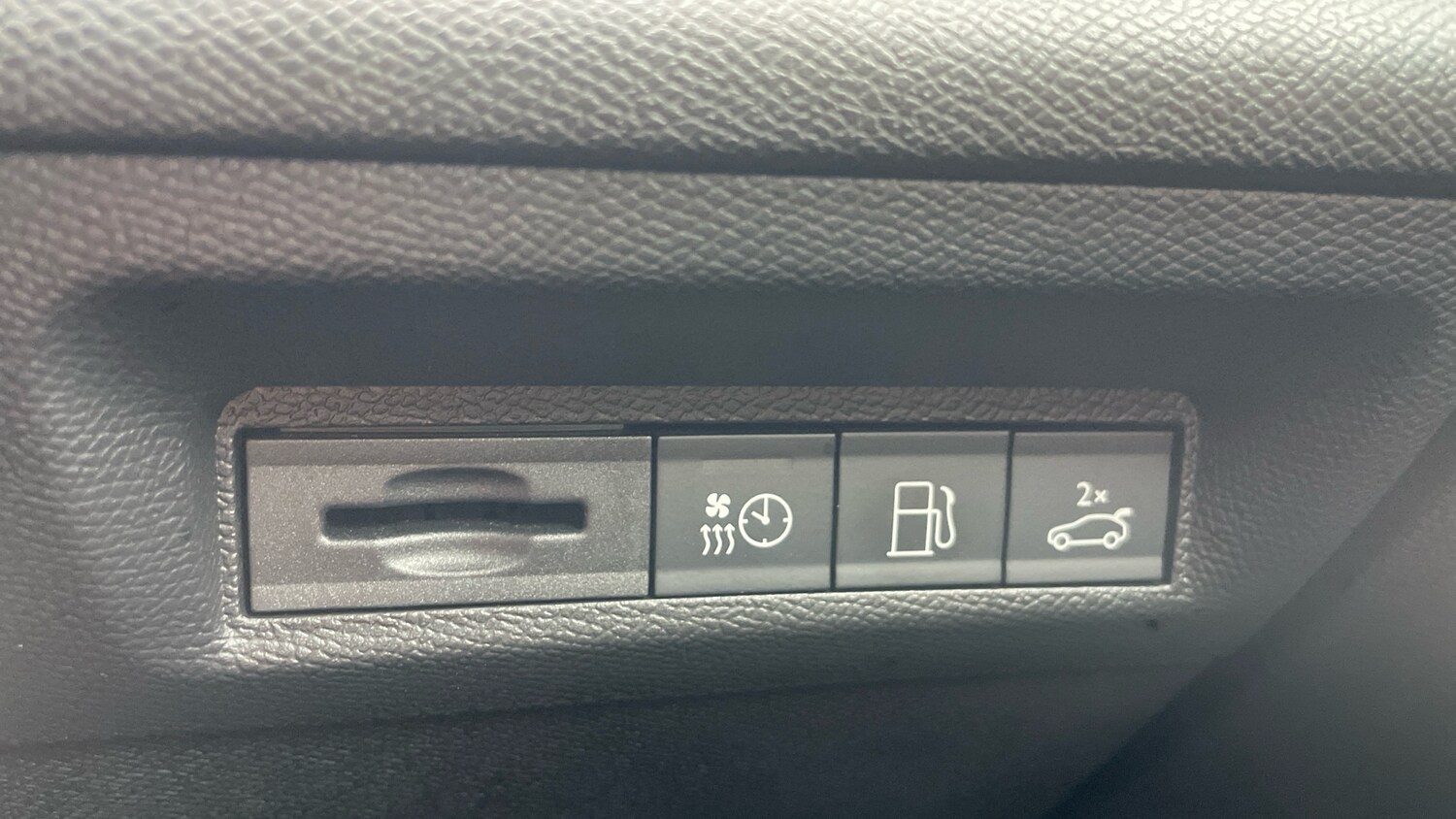 Used Peugeot 408 2024 for sale - 77941391: Photo 34