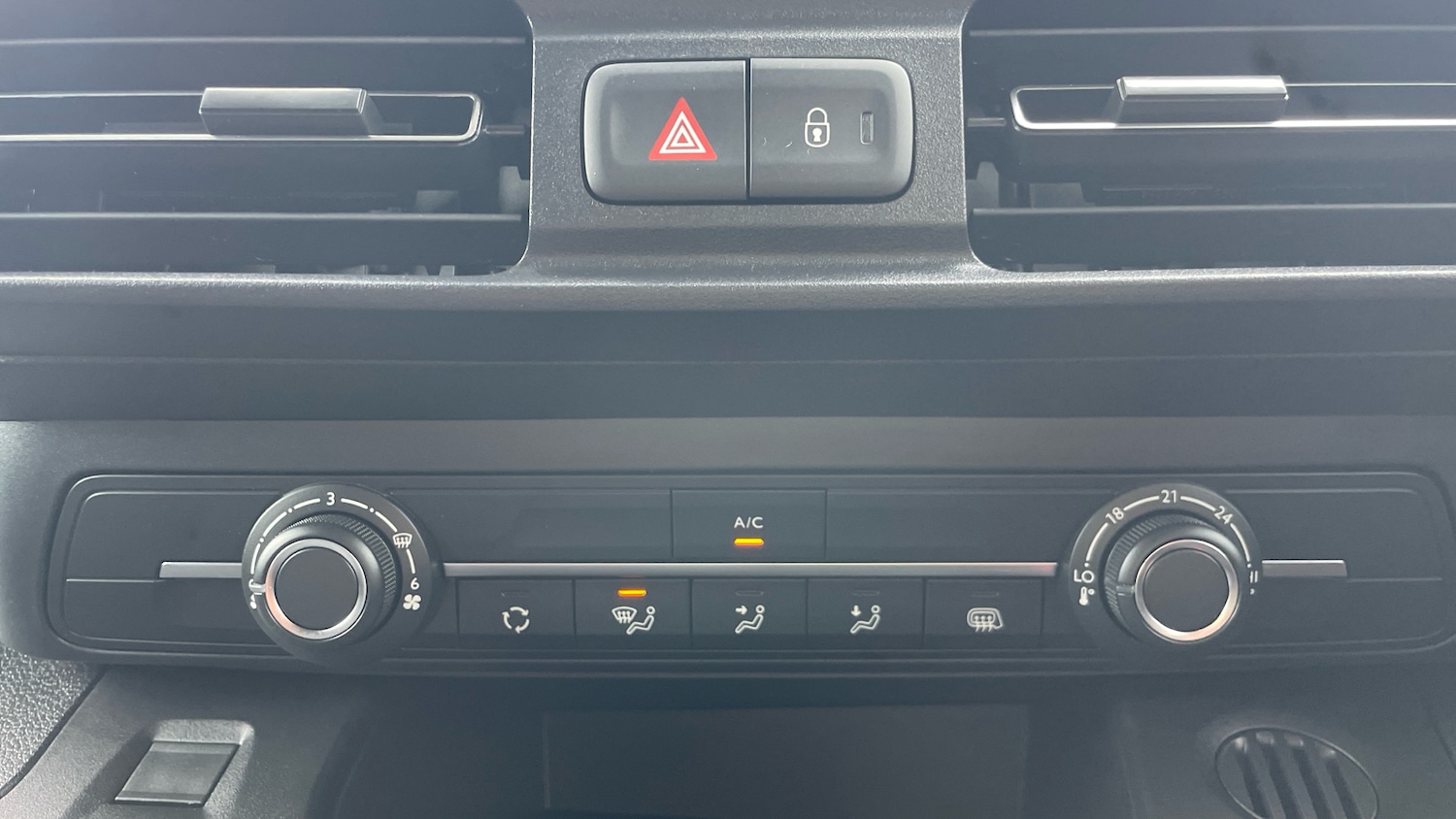 Used Citroen Berlingo 2025 for sale - 76285189: Photo 34