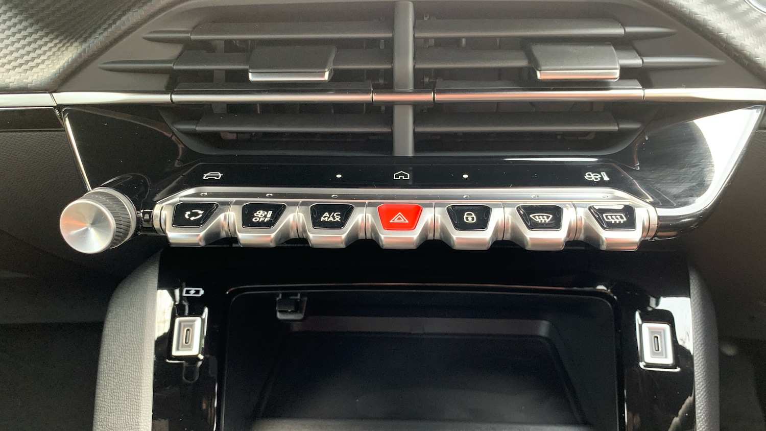 Used Peugeot 2008 2025 for sale - 76586383: Photo 34