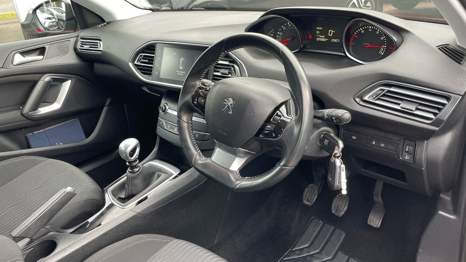 Used Peugeot 308 2016 for sale - 76307978: Photo 11