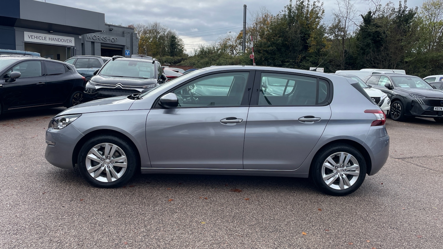 Used Peugeot 308 2016 for sale - 76307978: Photo 6