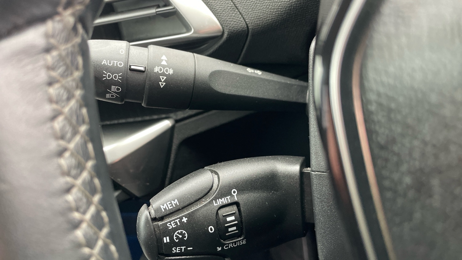 Used Peugeot 5008 2018 for sale - 77799668: Photo 27