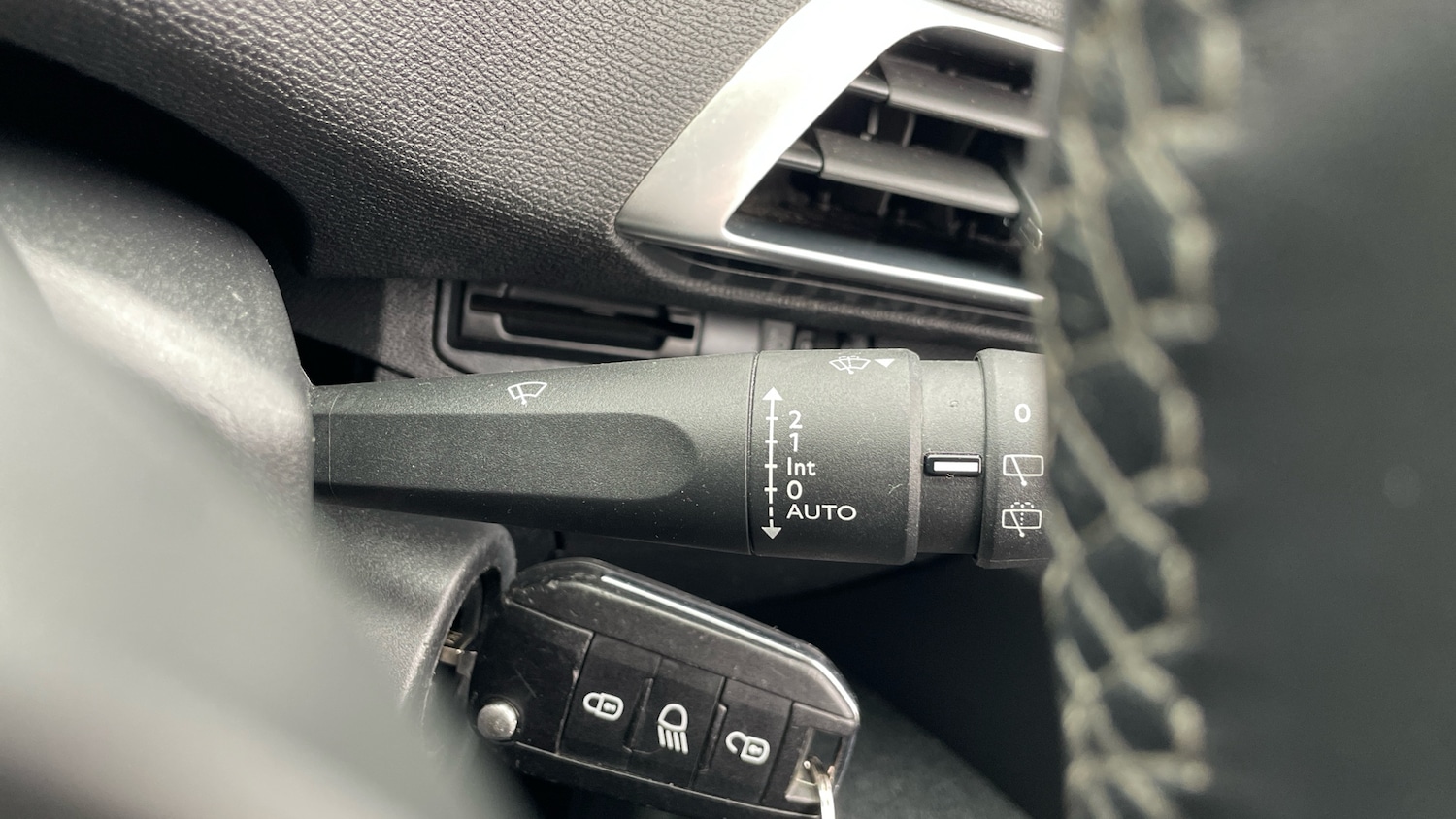 Used Peugeot 5008 2018 for sale - 77799668: Photo 28