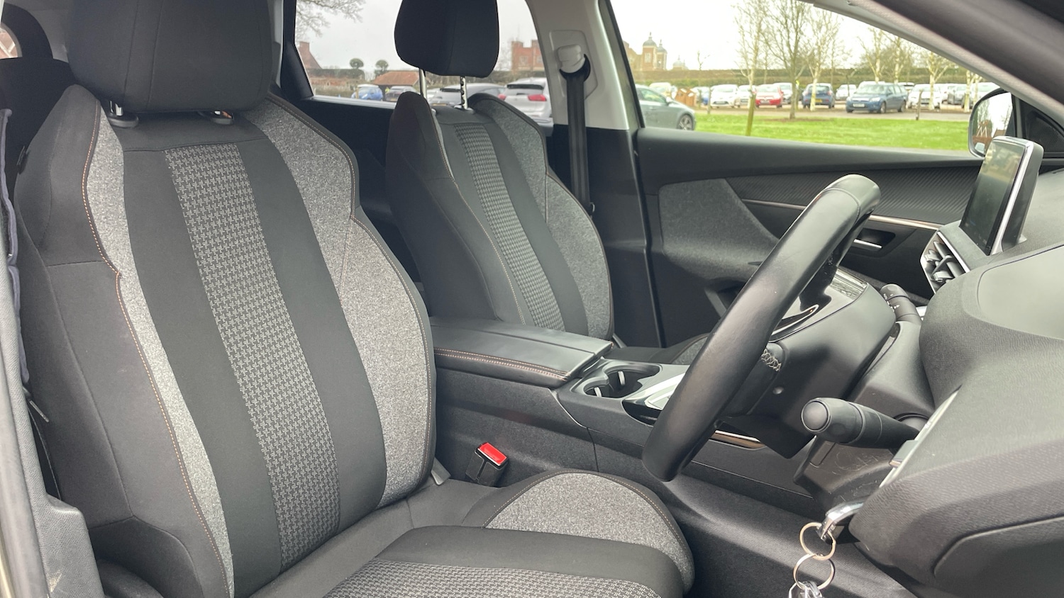 Used Peugeot 5008 2018 for sale - 77799668: Photo 41