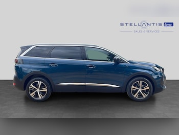 Used Peugeot 5008 2023 for sale - 79485342: Photo