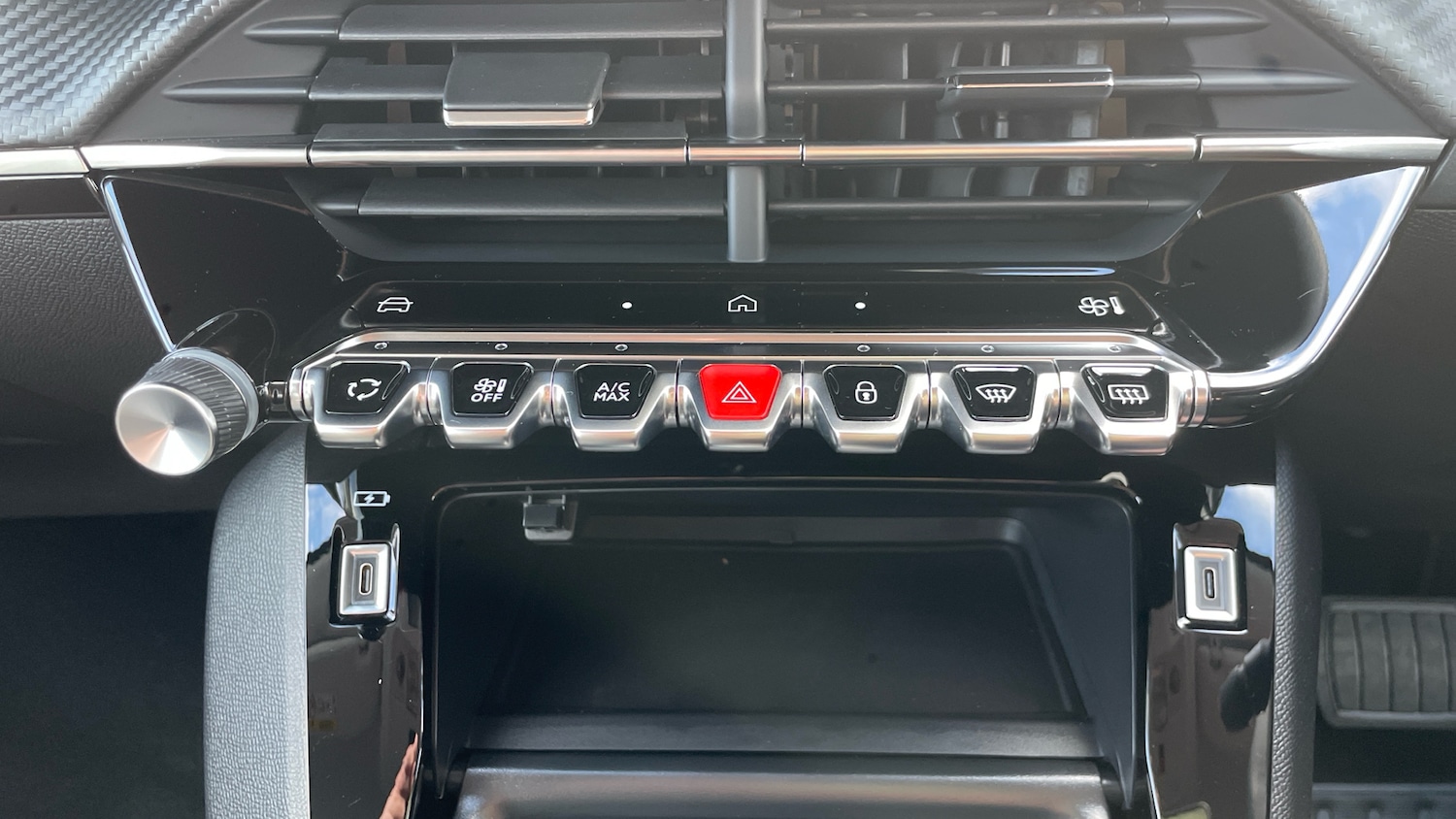 Used Peugeot 208 2024 for sale - 76586380: Photo 34