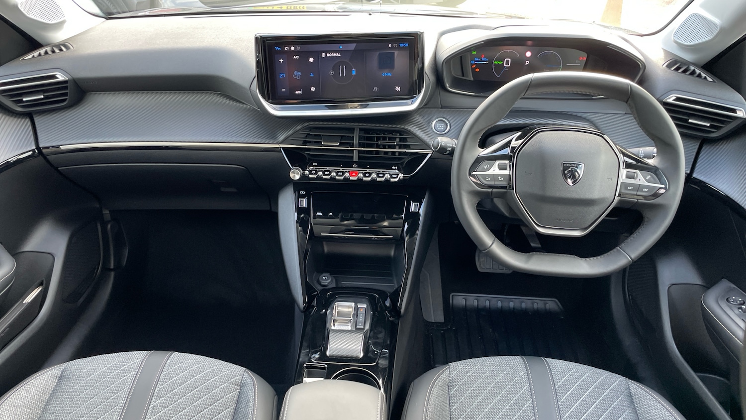 Used Peugeot 208 2024 for sale - 76586380: Photo 4