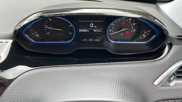 Used Peugeot 2008 2016 for sale - 76260952: Photo 13