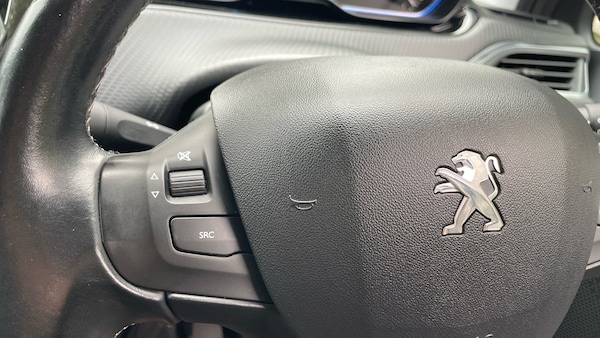 Used Peugeot 2008 2016 for sale - 76260952: Photo 23