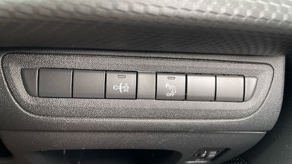 Used Peugeot 2008 2016 for sale - 76260952: Photo 34