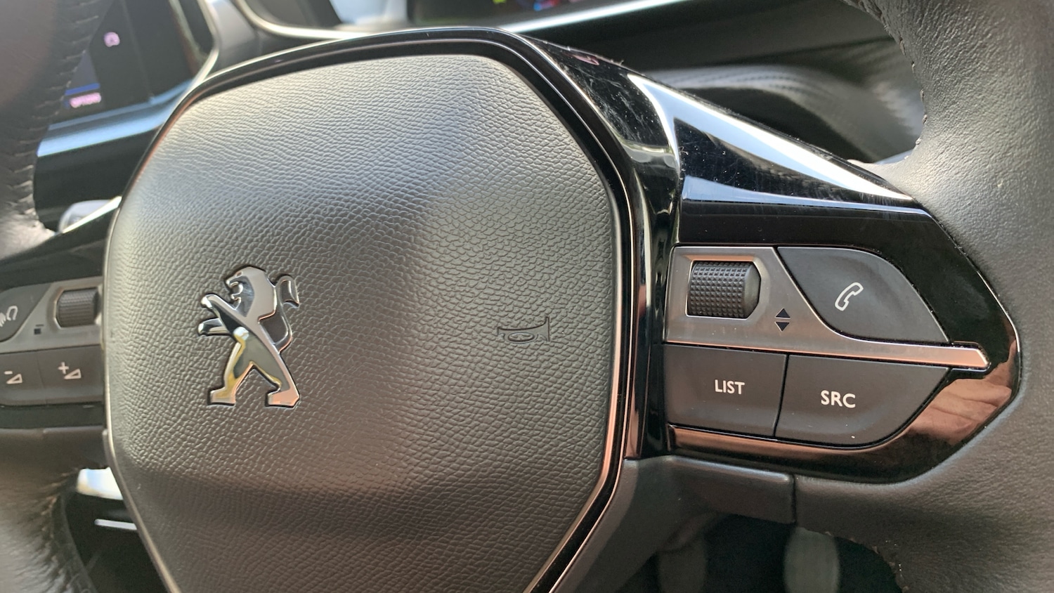 Used Peugeot 2008 2021 for sale - 75950508: Photo 24