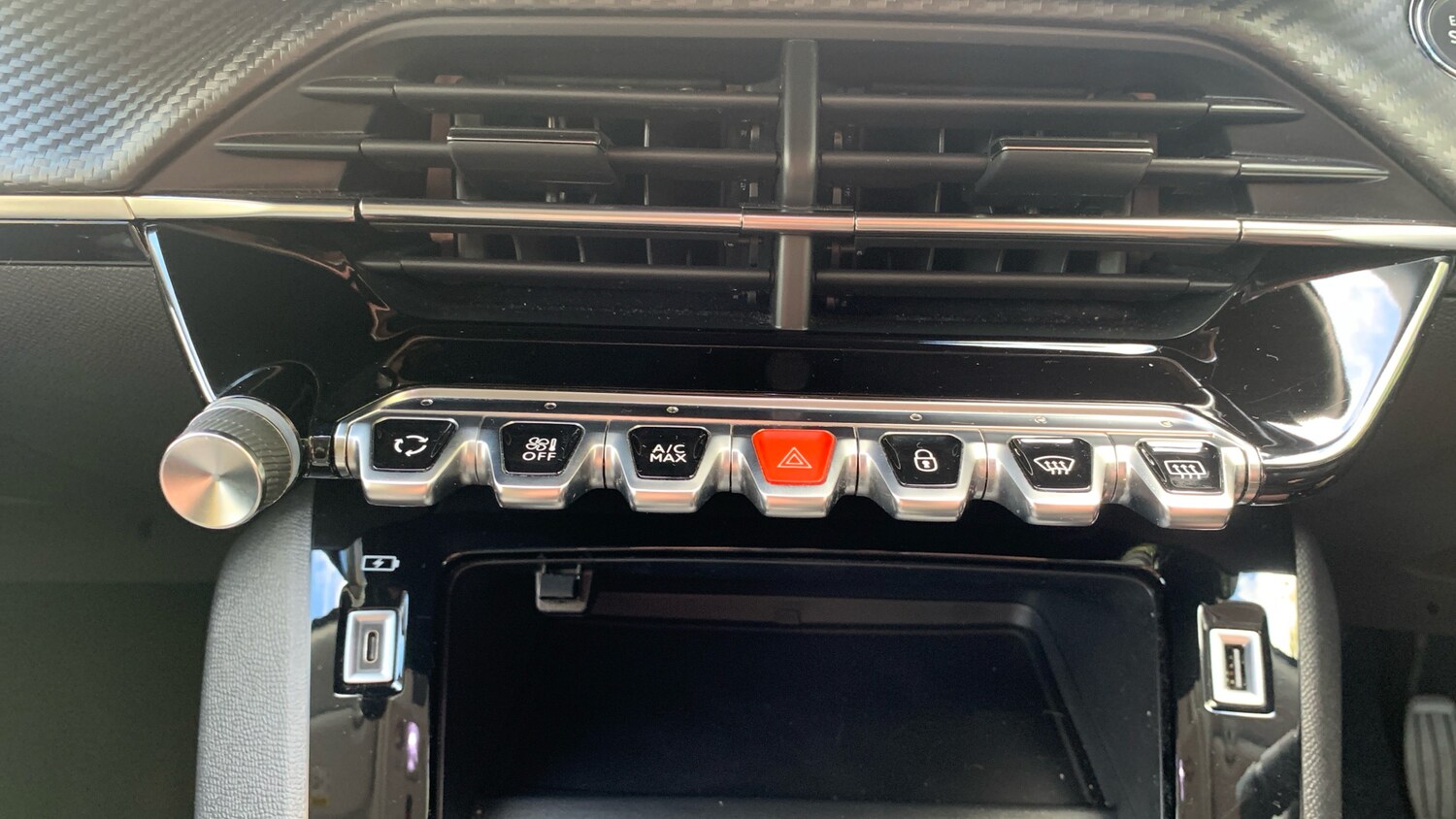 Used Peugeot 2008 2021 for sale - 75950508: Photo 37