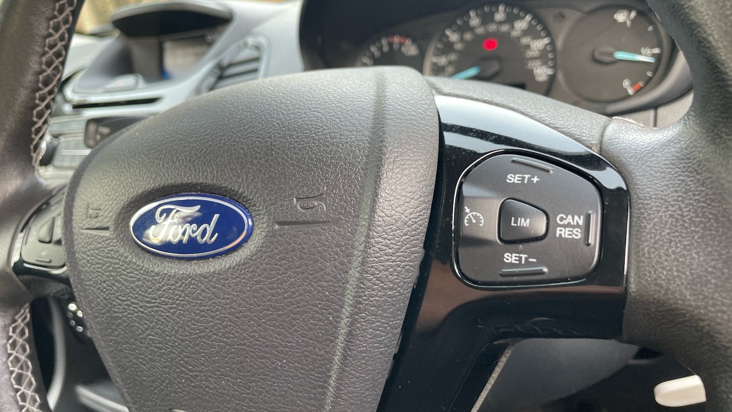 Used Ford Ka+ 2017 for sale - 76433839: Photo 24