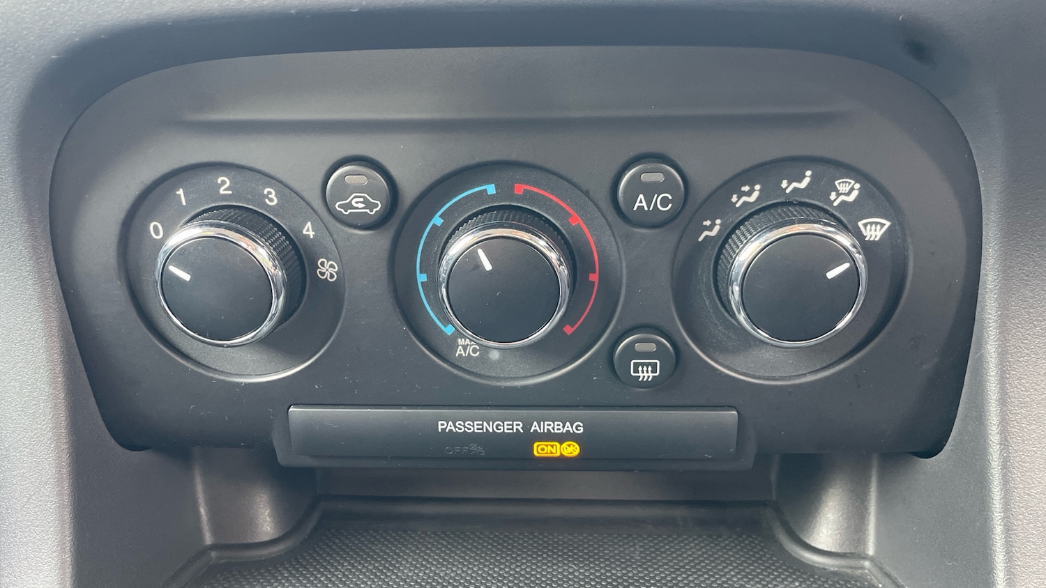 Used Ford Ka+ 2017 for sale - 76433839: Photo 34