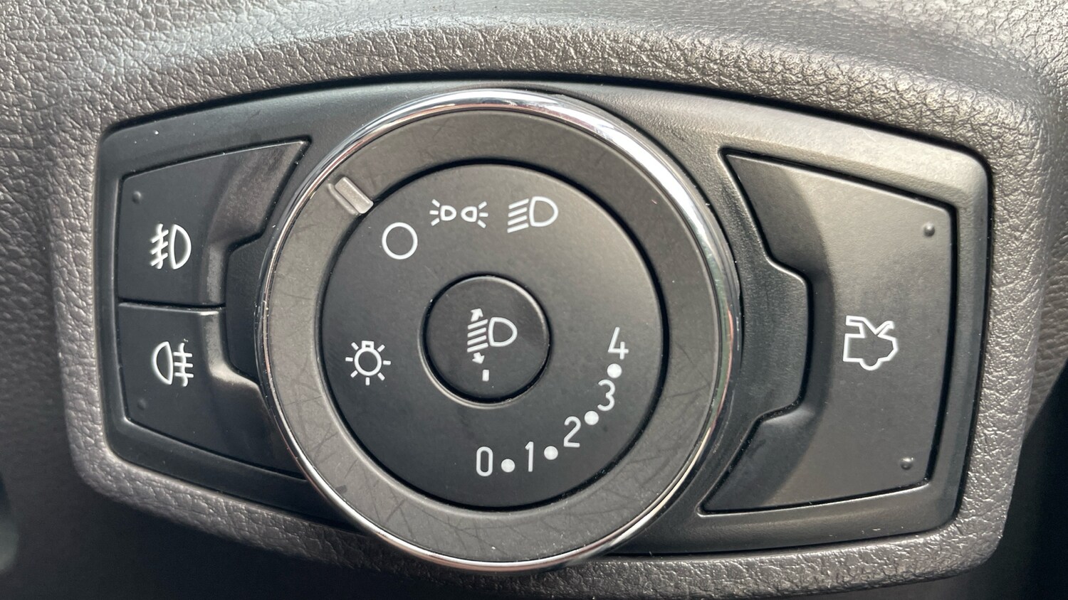 Used Ford Ka+ 2017 for sale - 76433839: Photo 52