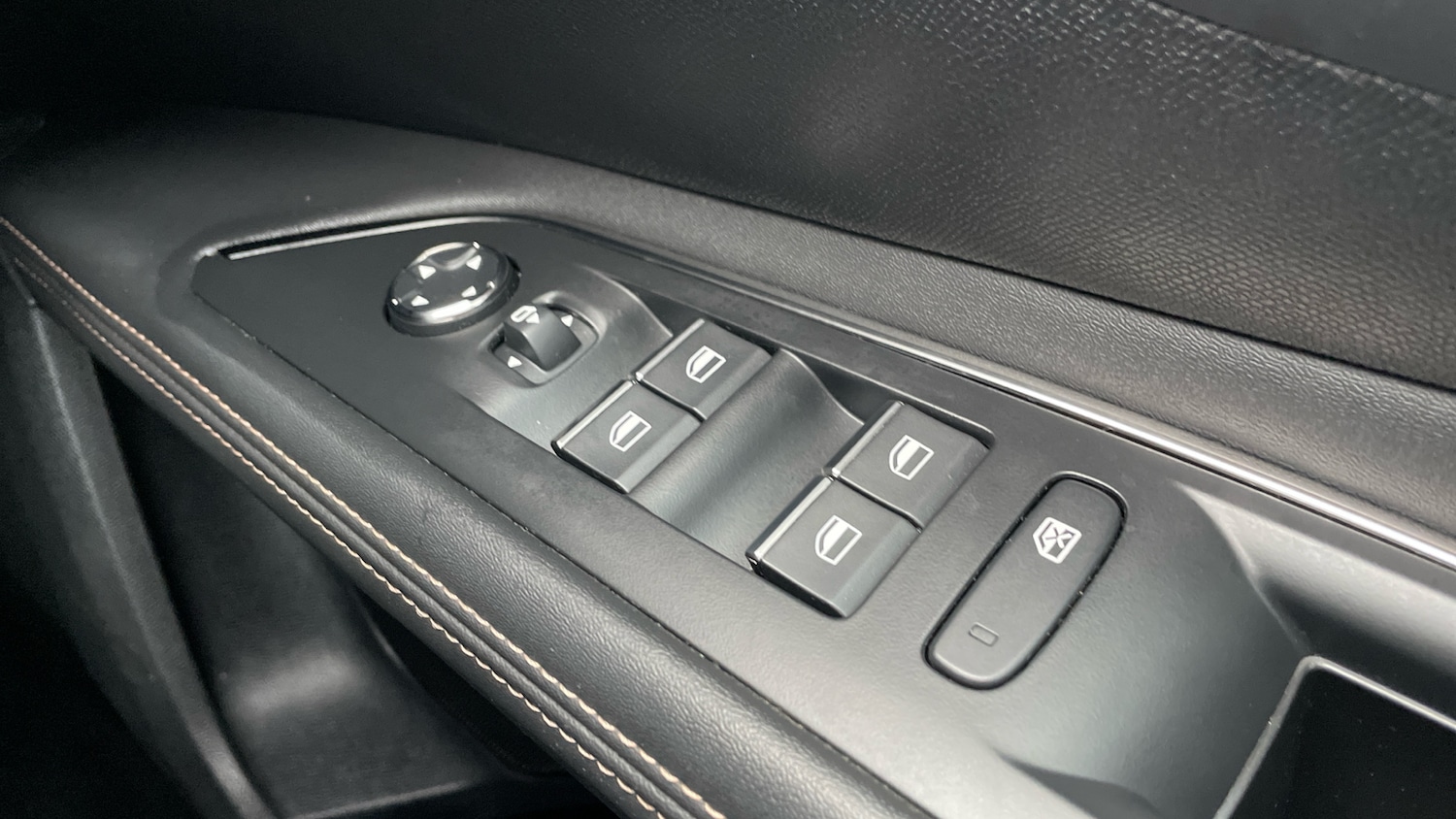 Used Peugeot 5008 2023 for sale - 77332382: Photo 23