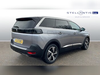 Used Peugeot 5008 2023 for sale - 77332382: Photo