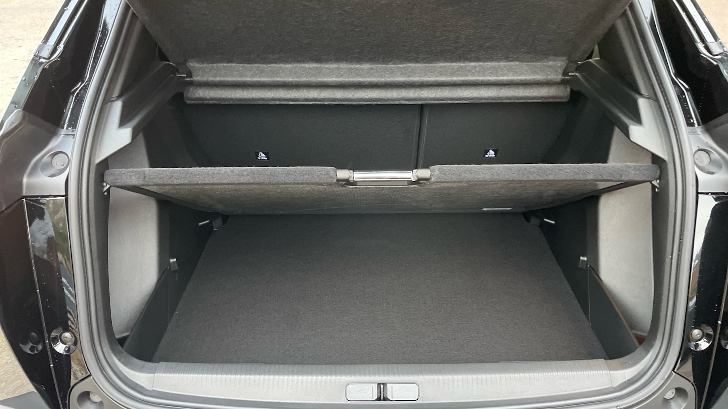 Used Peugeot 2008 2025 for sale - 76716063: Photo 38