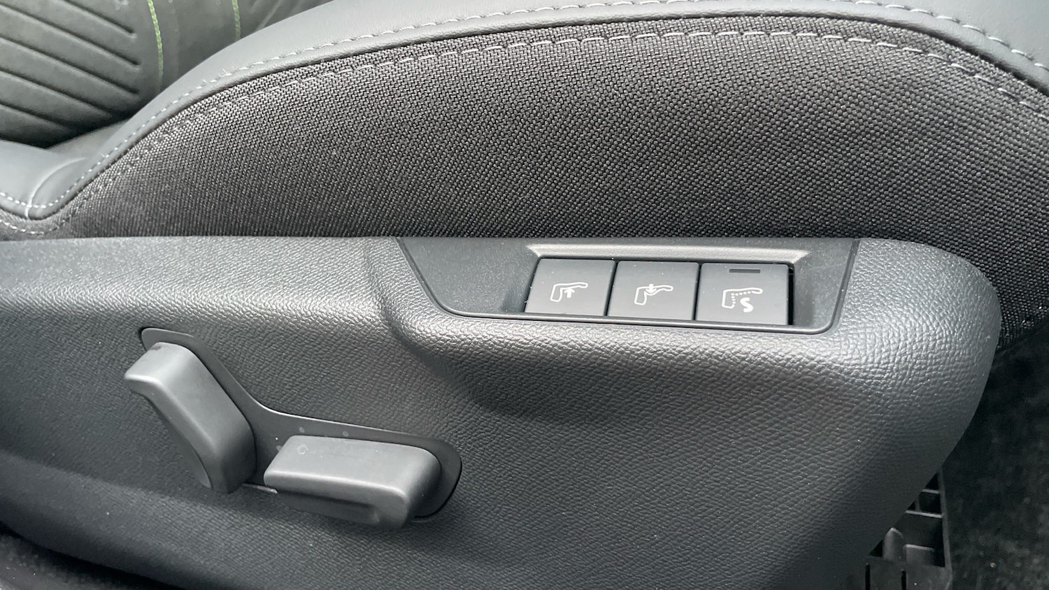 Used Peugeot 2008 2025 for sale - 76716063: Photo 43