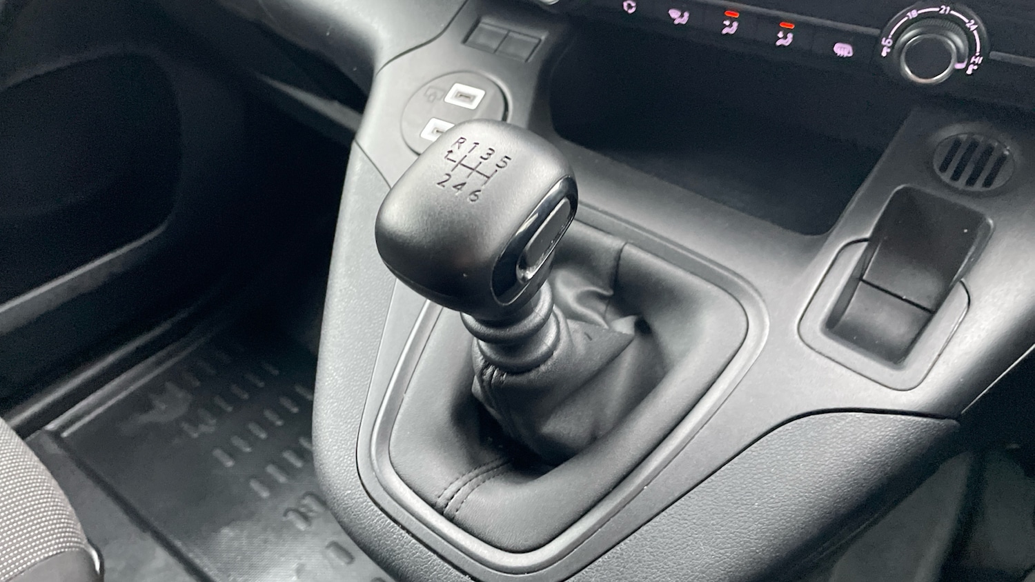 Used Peugeot Partner 2024 for sale - 77412801: Photo 20