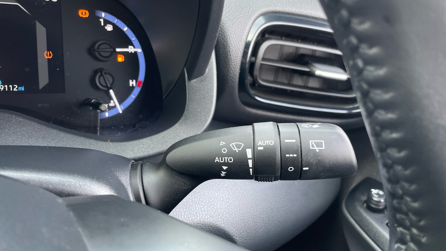 Used Toyota Yaris Cross 2023 for sale - 77401113: Photo 28