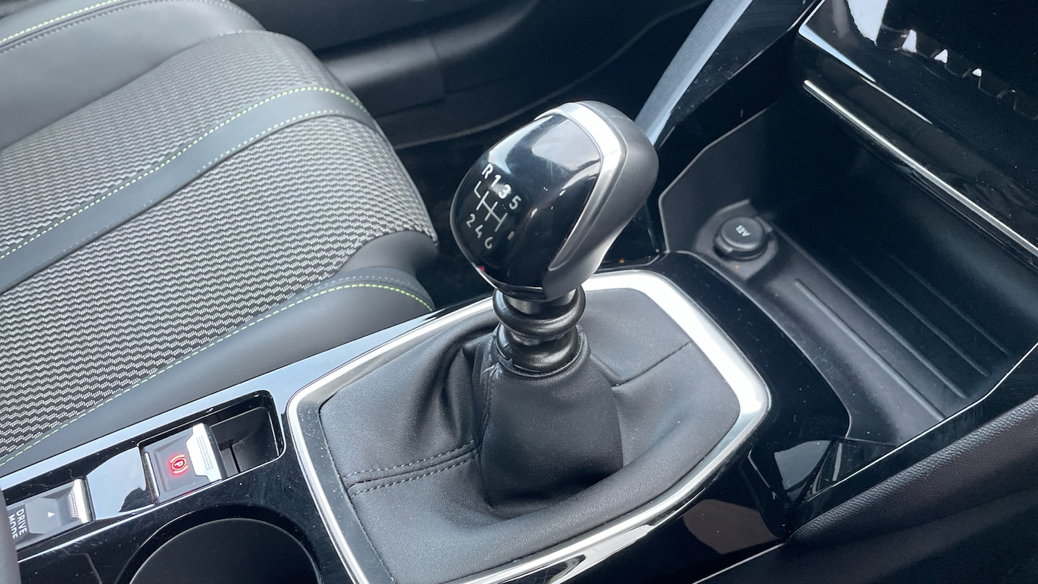 Used Peugeot 208 2024 for sale - 77121201: Photo 21