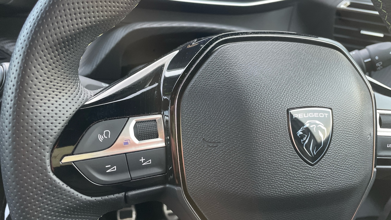 Used Peugeot 208 2024 for sale - 77121201: Photo 24