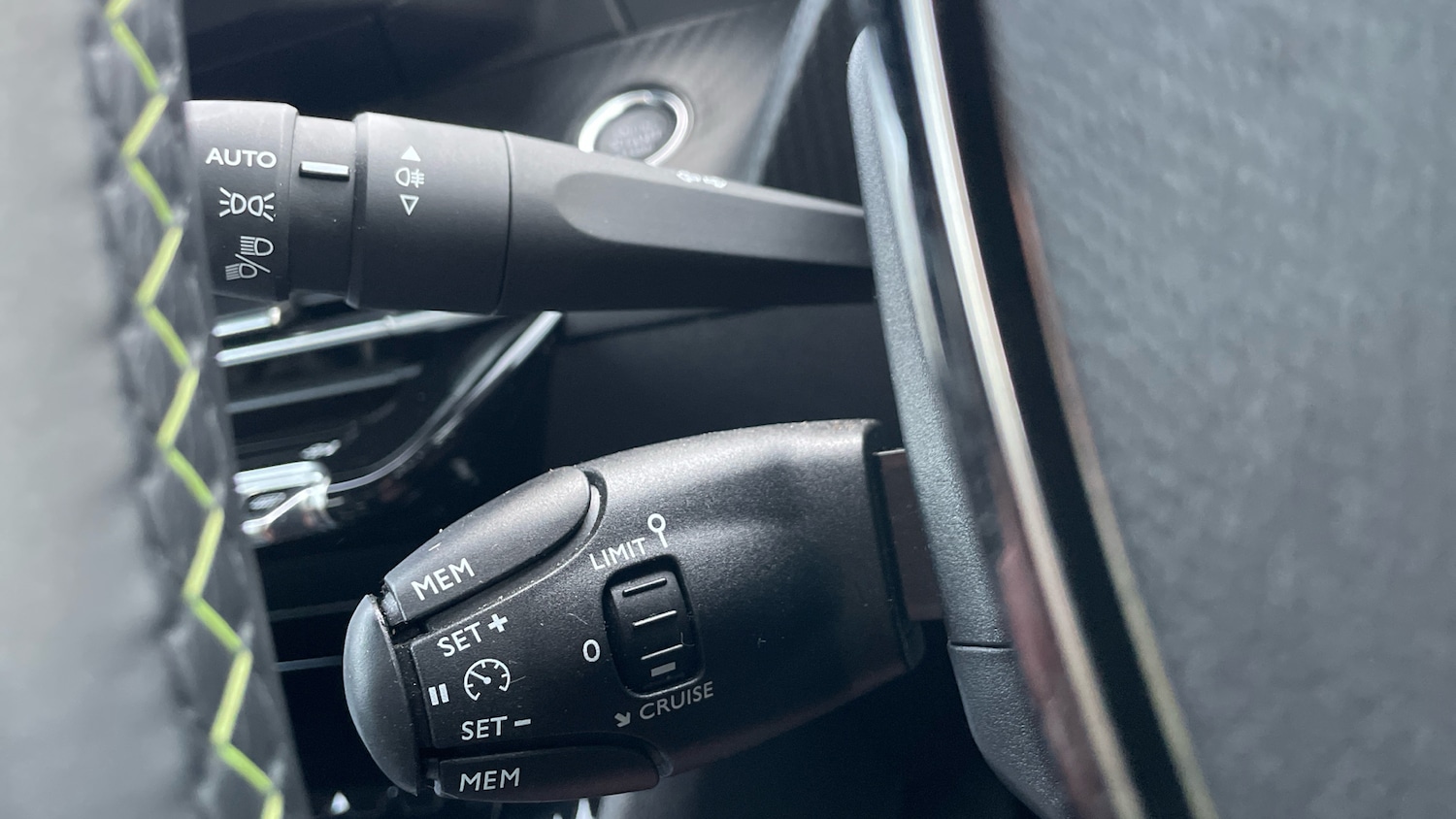 Used Peugeot 208 2024 for sale - 77121201: Photo 28