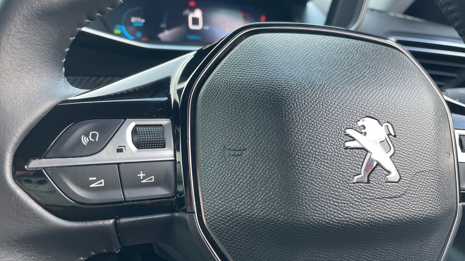 Used Peugeot 2008 2022 for sale - 77412857: Photo 23