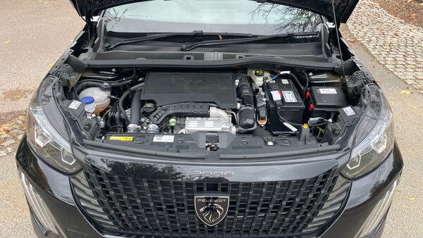 Used Peugeot 2008 2024 for sale - 76202092: Photo 18