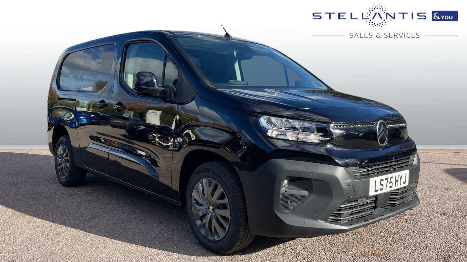 Used Citroen Berlingo 2025 for sale - 76458445: Photo 1