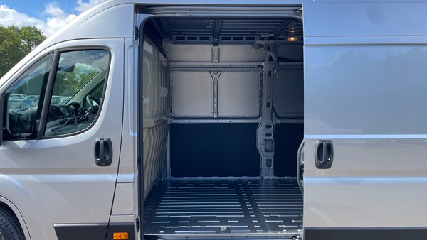 Used Peugeot Boxer 2025 for sale - 75942645: Photo 43