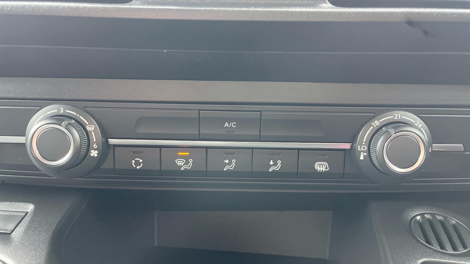 Used Citroen Berlingo 2025 for sale - 76486439: Photo 34