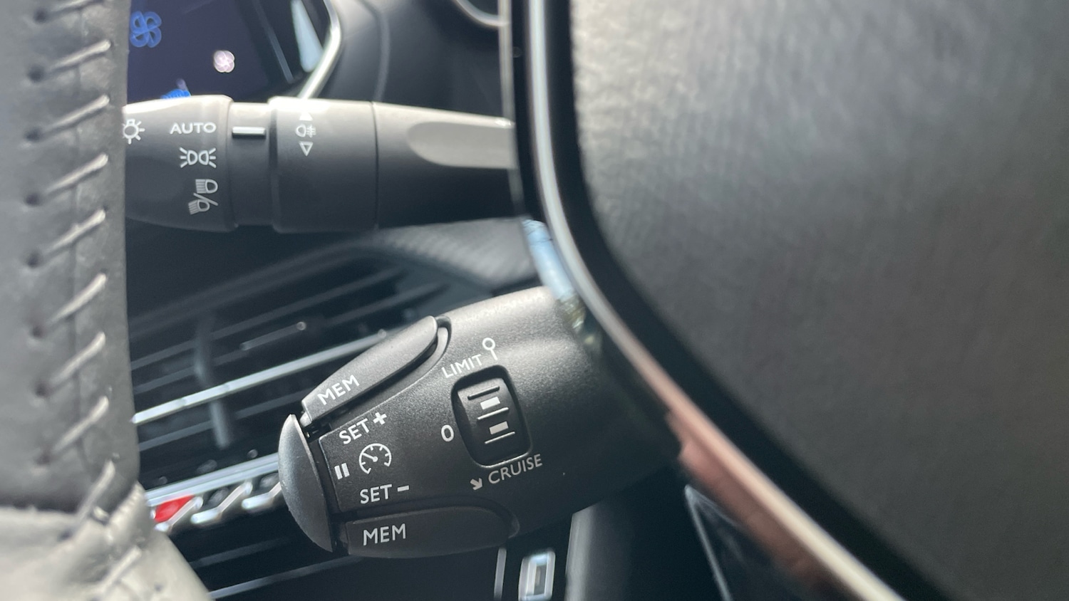 Used Peugeot 2008 2025 for sale - 76586385: Photo 27