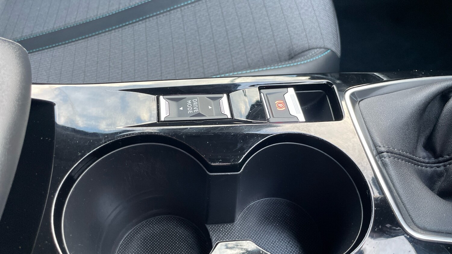 Used Peugeot 2008 2022 for sale - 76474381: Photo 21